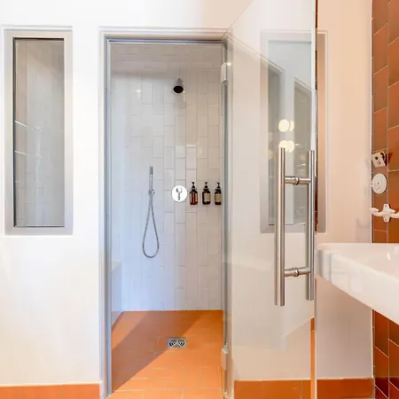 Villa St Remy Centre Piscine Chauffee Et Hammam *