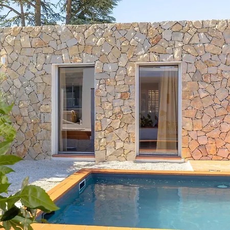 St Remy Centre Piscine Chauffee Et Hammam *