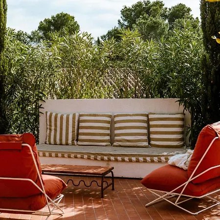 Villa St Remy Centre Piscine Chauffee Et Hammam *